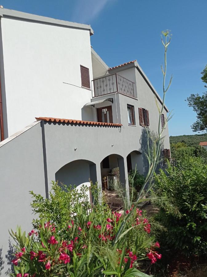"Sunny" - Studio Apartment Pula Exterior foto